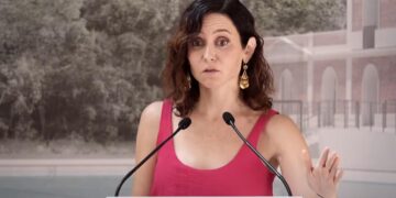 Oposición denuncia opacidad tras ser vetada en visita a vivienda oficial en Rascafría vinculada a Ayuso
