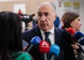 El alcalde  de Algeciras José Ignacio Landaluce advierte de un “grave golpe” para la economía local, española y europea la decisión de EEUU de excluir el puerto de Algeciras