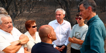 Sánchez reclama unidad de acción frente al incendio de Jarilla durante su visita a Cáceres